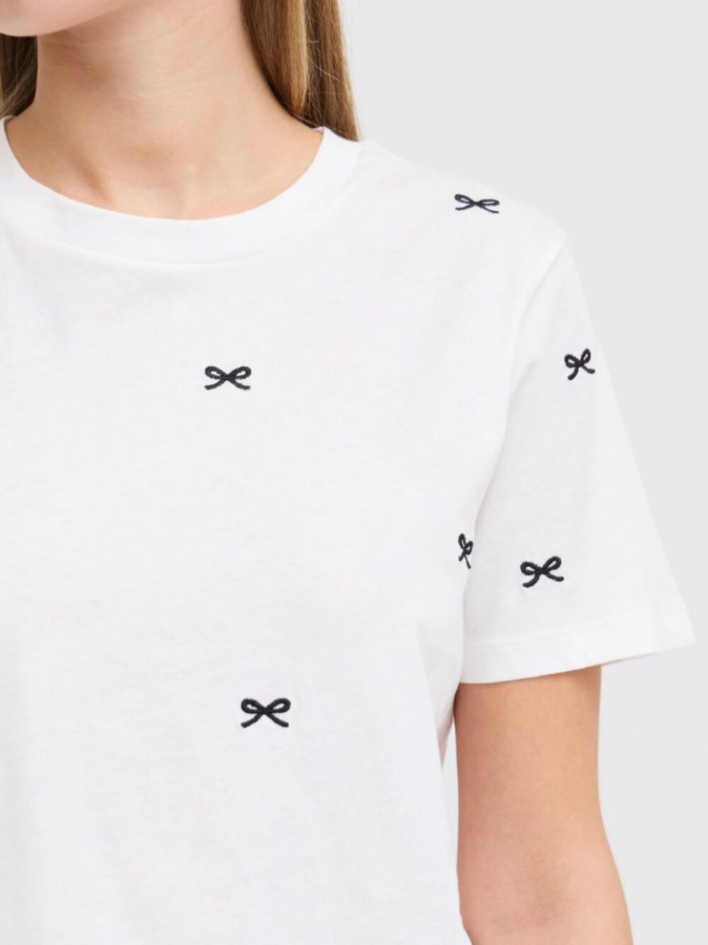 NWT ICHI Embroidered Bows White T-Shirt